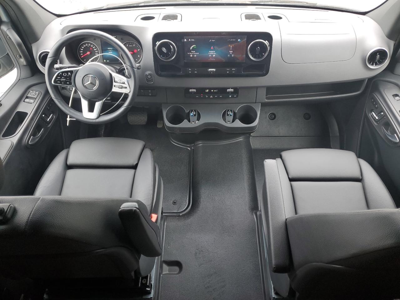 MERCEDES-BENZ SPRINTER 2500