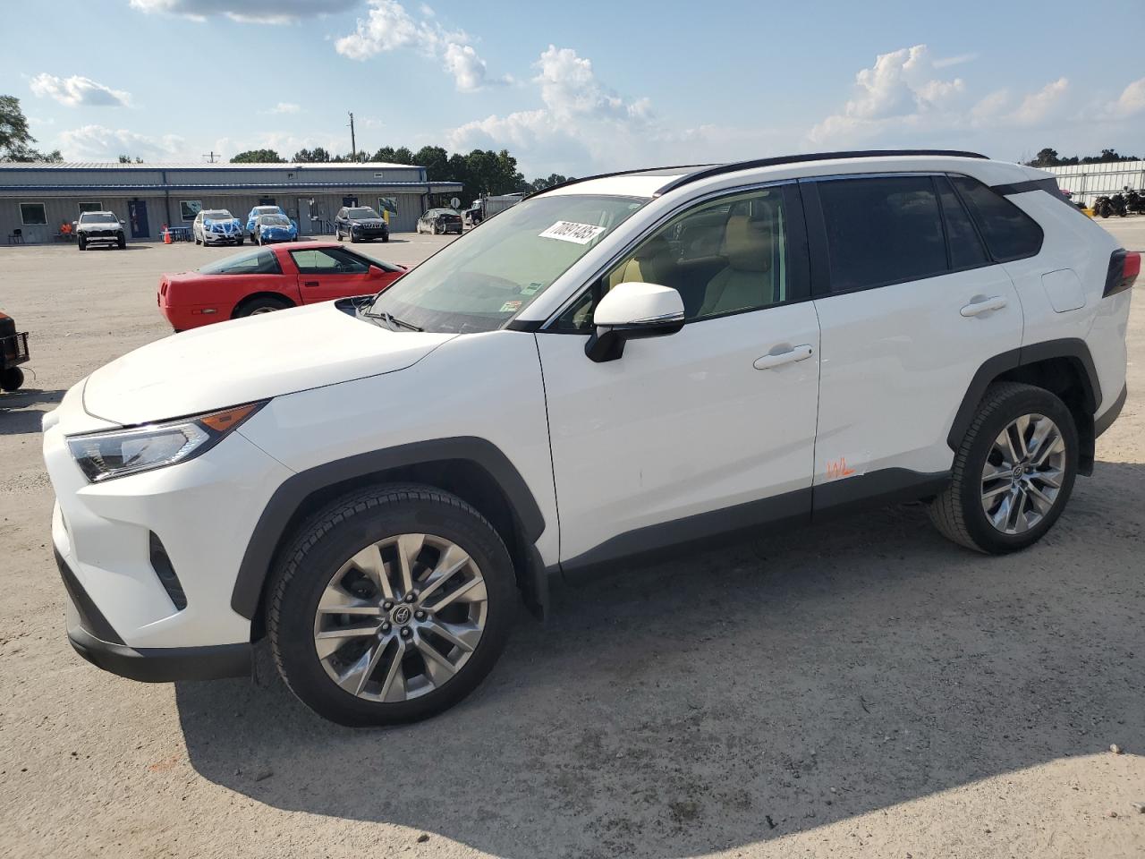 TOYOTA RAV4 XLE PREMIUM