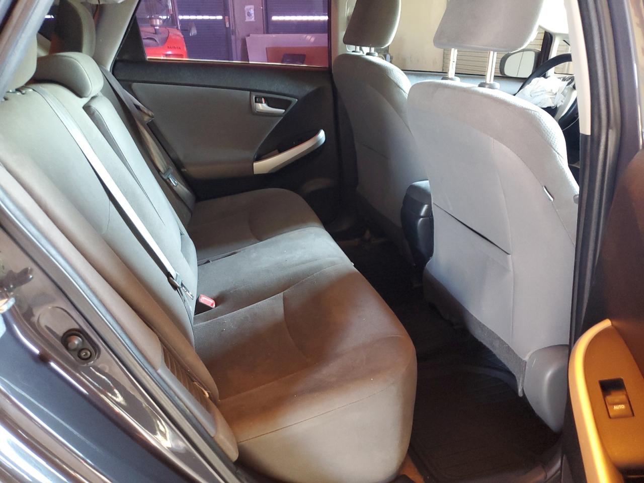 TOYOTA PRIUS PLUG-IN