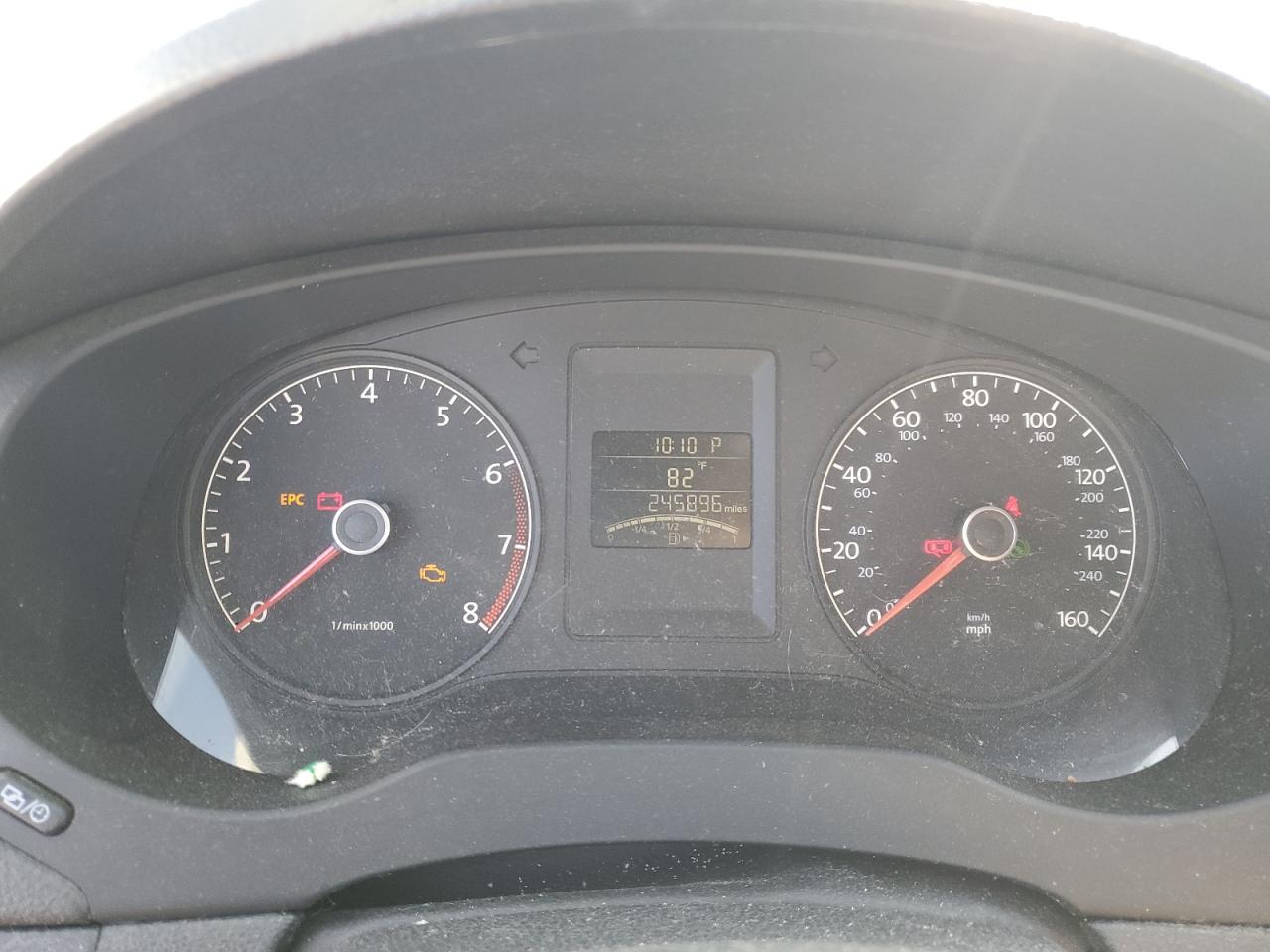 VOLKSWAGEN JETTA BASE