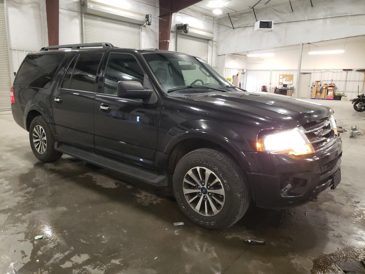 FORD EXPEDITION EL XLT