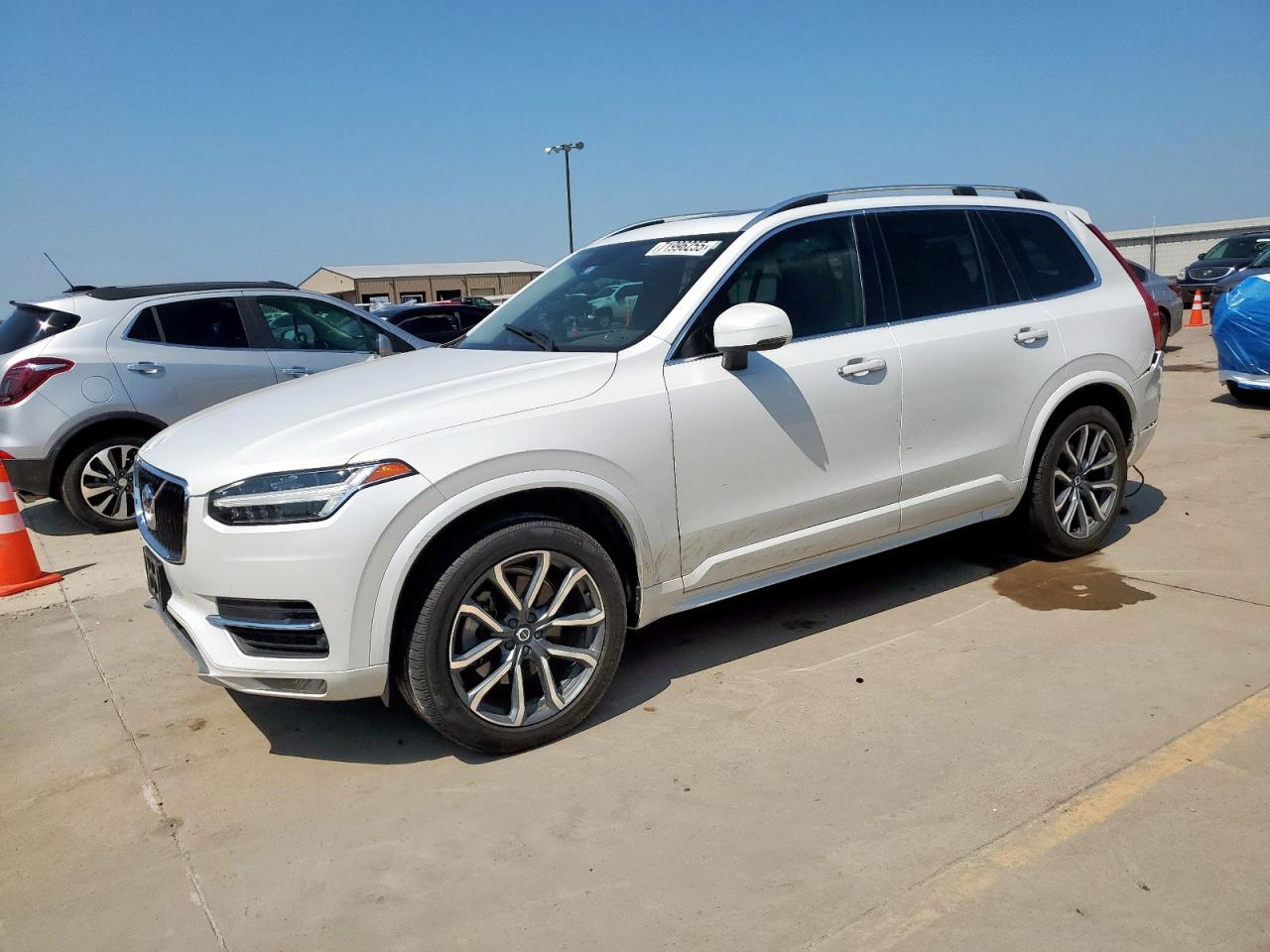 VOLVO XC90 T6 MOMENTUM