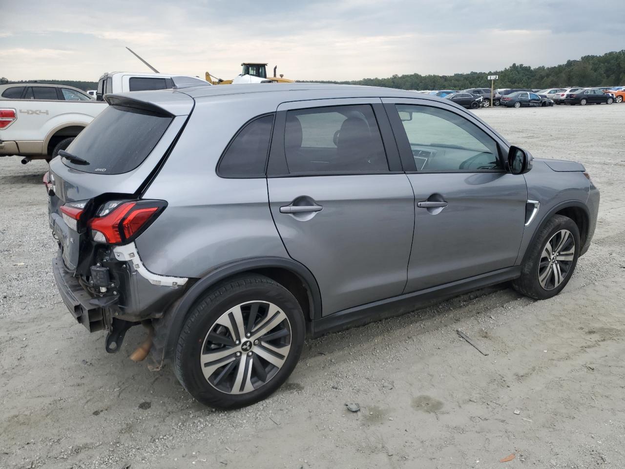 MITSUBISHI OUTLANDER S/SE