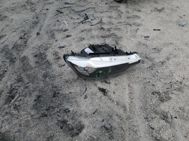 2017 BMW 320 I WBA8E1G53HNU13554