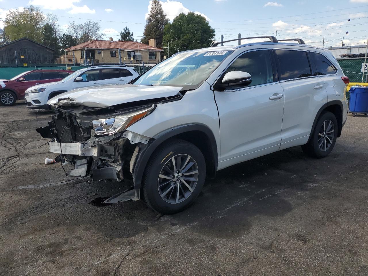 TOYOTA HIGHLANDER SE