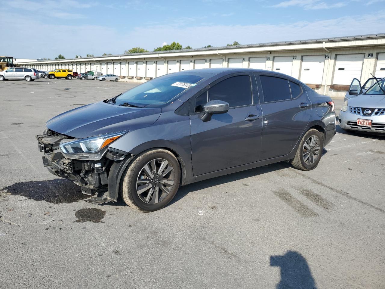 NISSAN VERSA SV