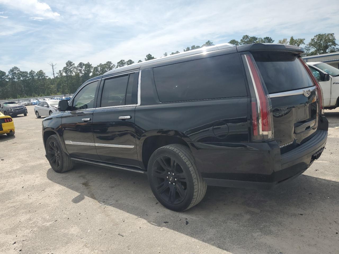 CADILLAC ESCALADE ESV PREMIUM
