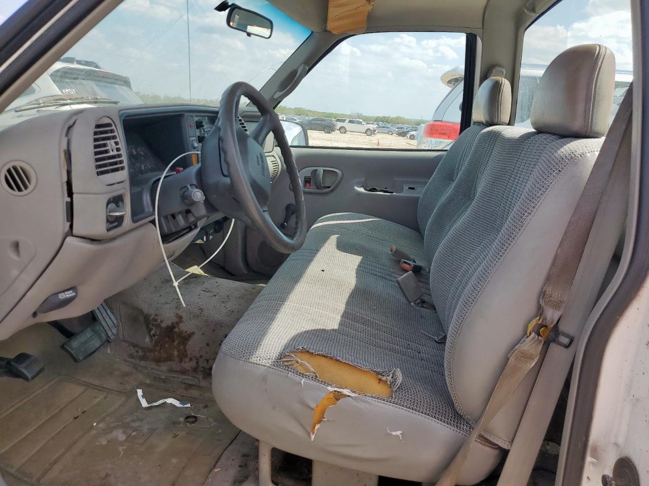 Lot #3318078374 1998 GMC SIERRA C1500