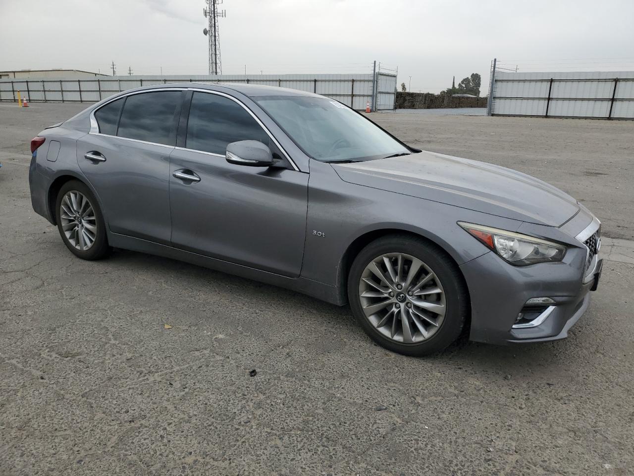 INFINITI Q50 LUXE