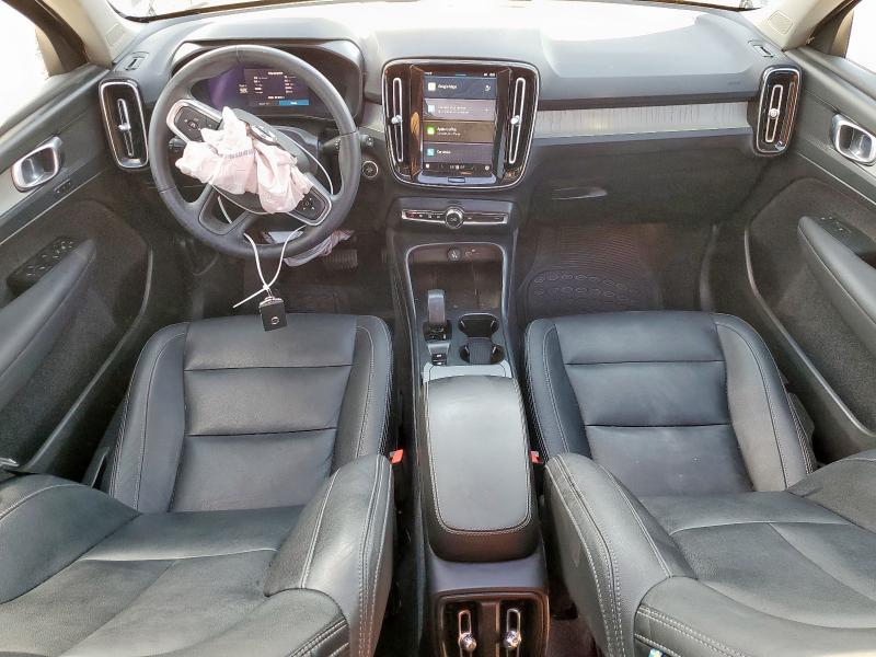 2024 VOLVO XC40 CORE YV4L12UK4R2285656