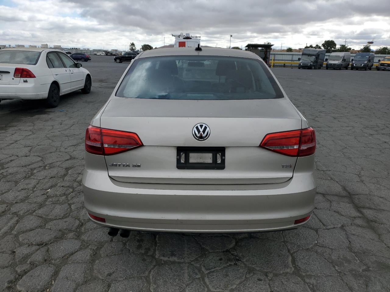 VOLKSWAGEN JETTA SE