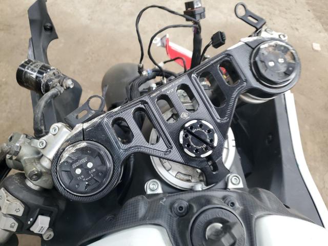 2021 DUCATI PANIGALE V ZDMHAATW3MB005178