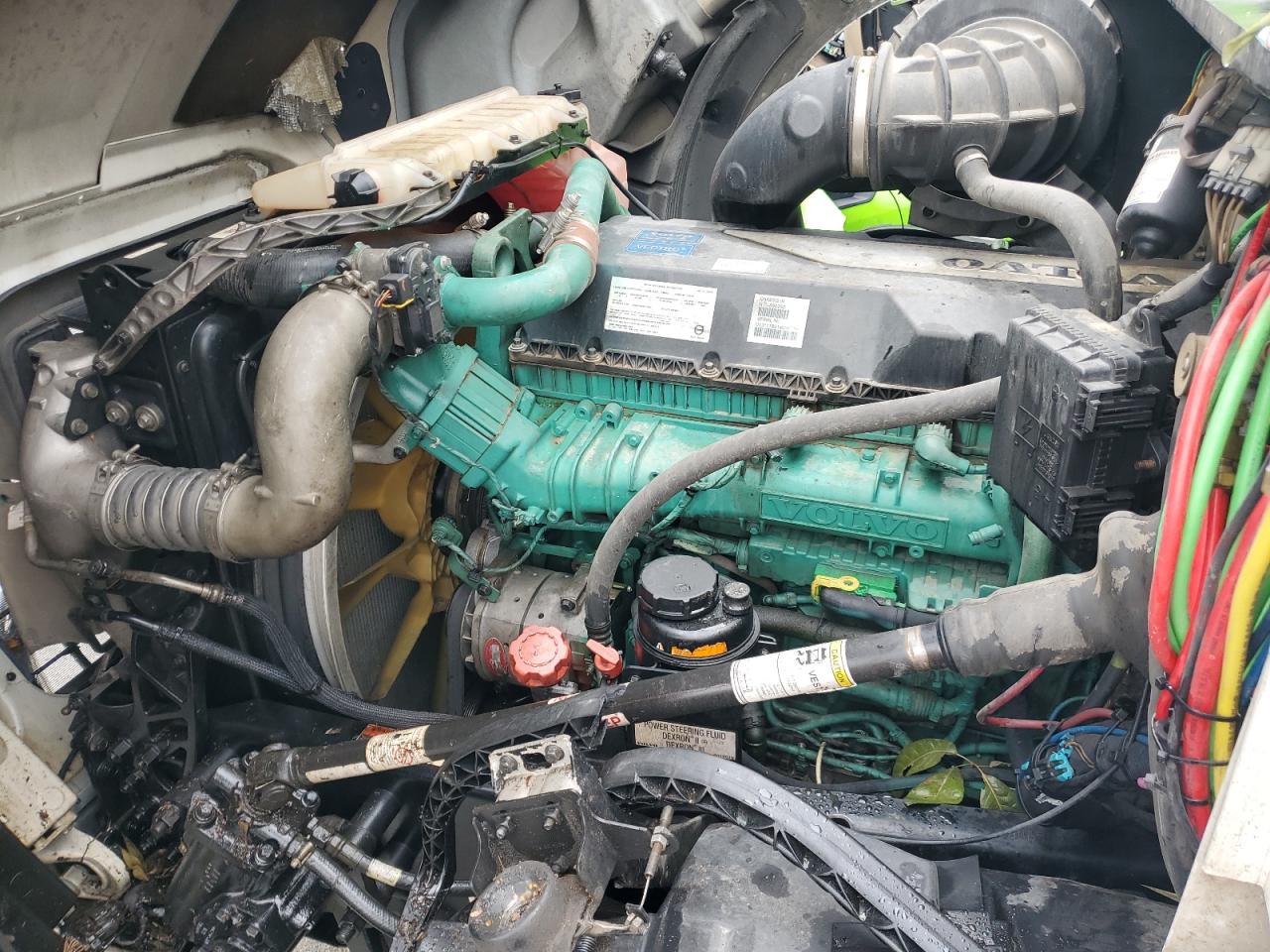 Lot #3285011970 2018 VOLVO VNL