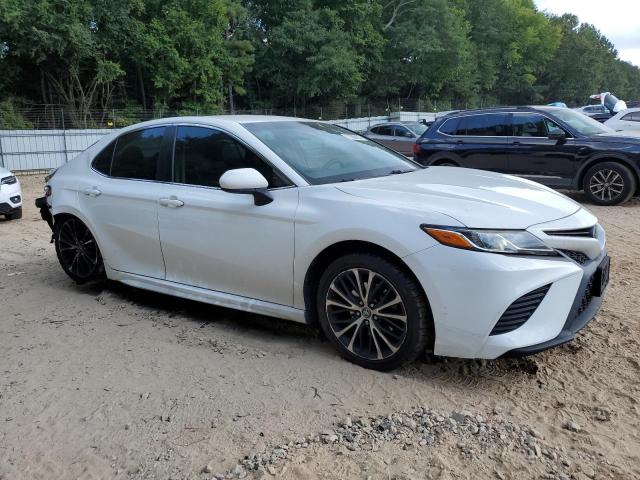 2018 TOYOTA CAMRY L 4T1B11HK0JU654388