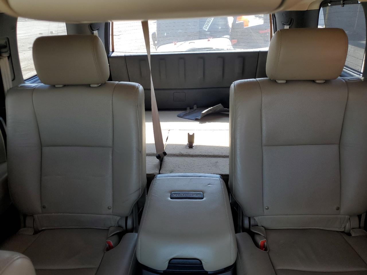 TOYOTA SEQUOIA PLATINUM