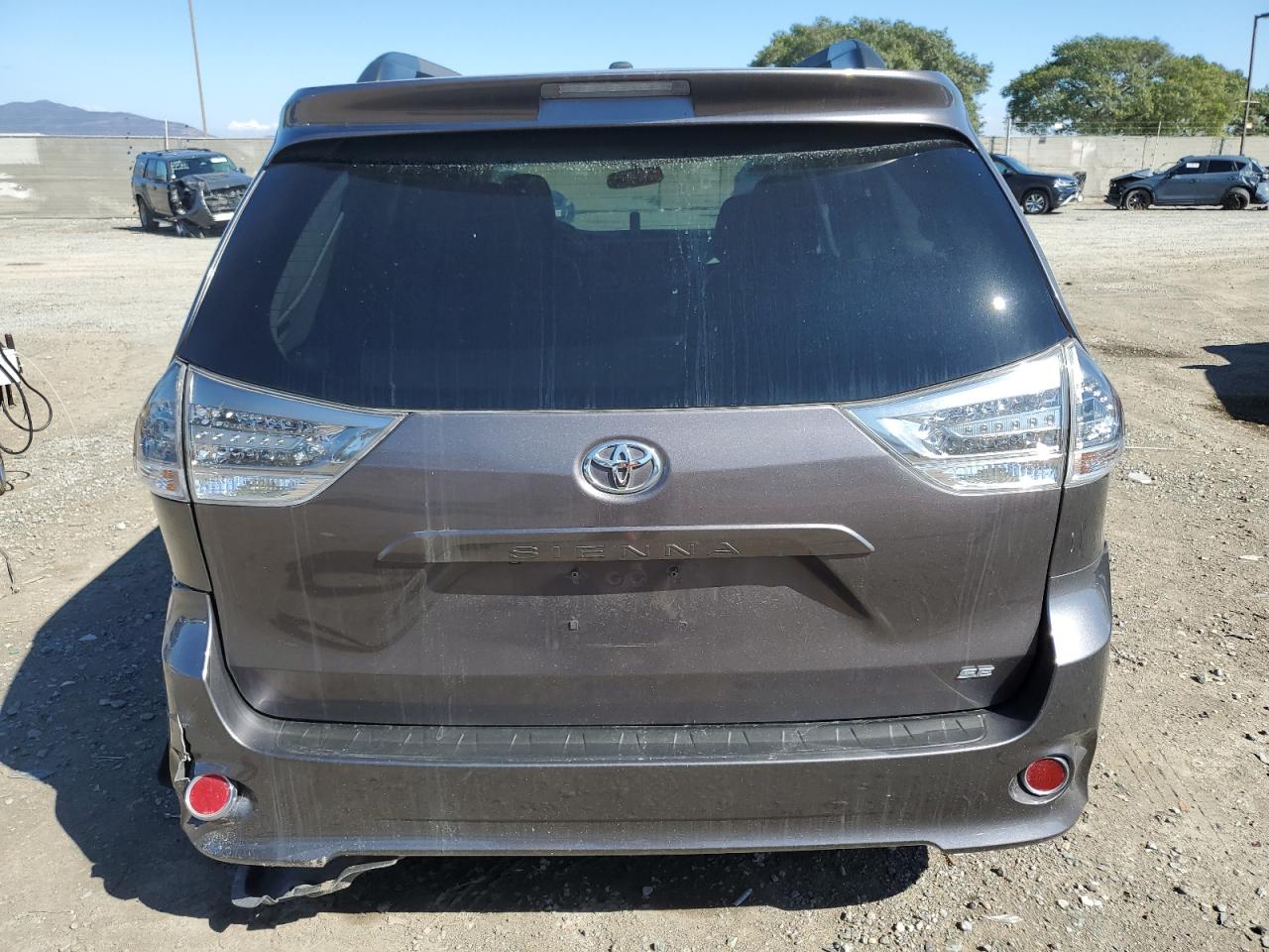 TOYOTA SIENNA SPORT