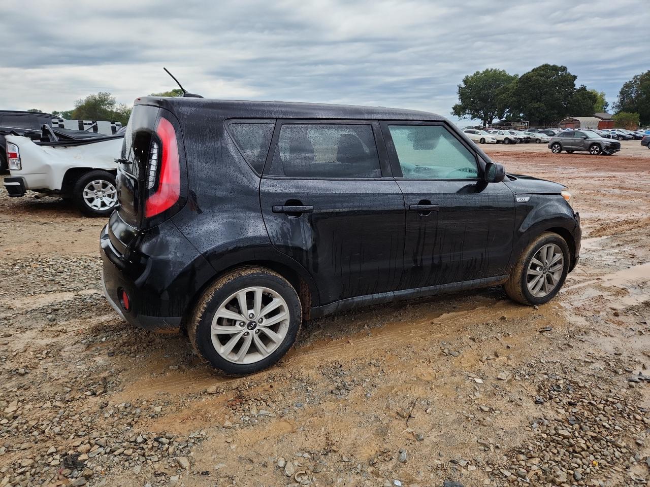KIA SOUL +