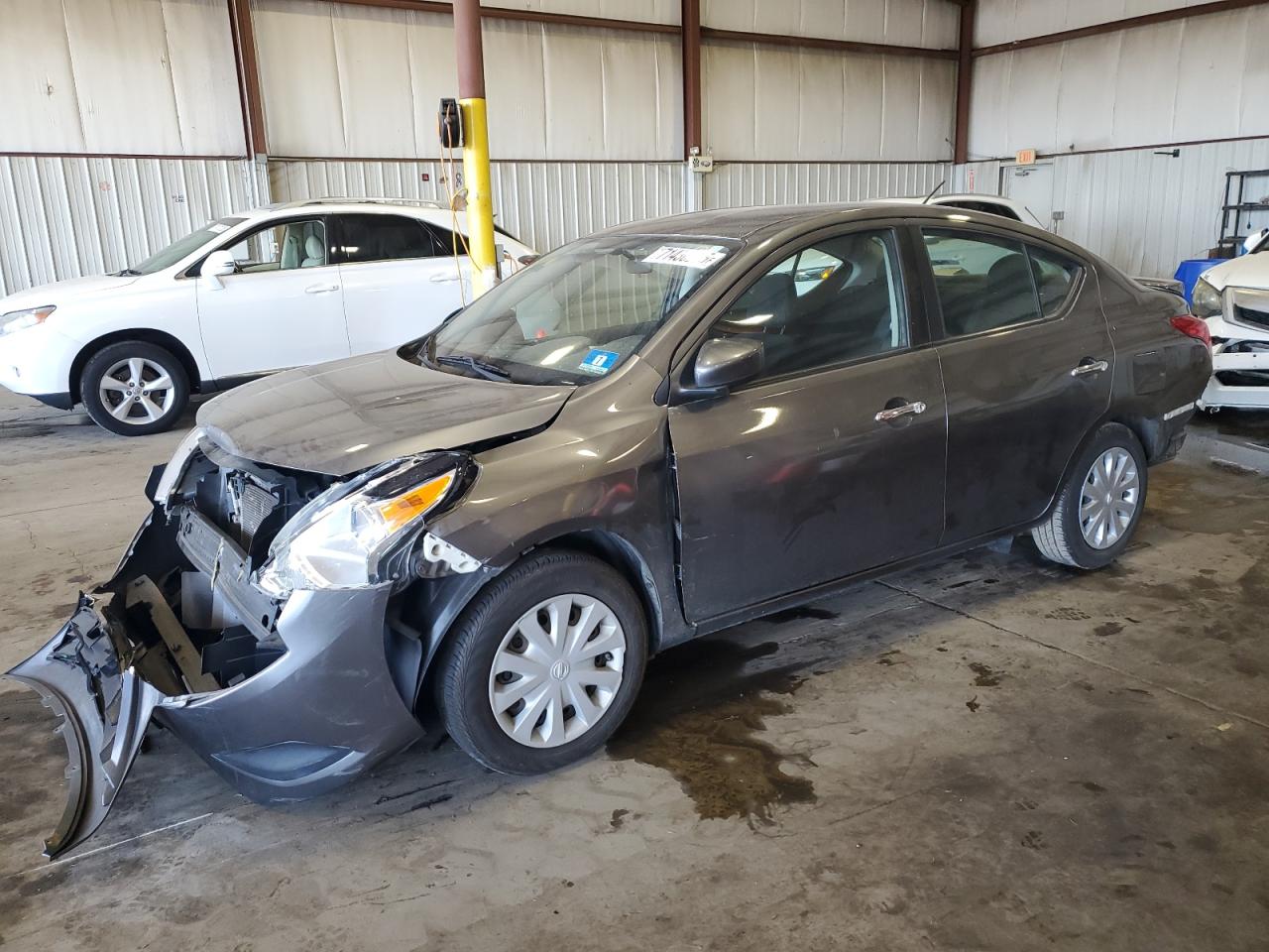 NISSAN VERSA S