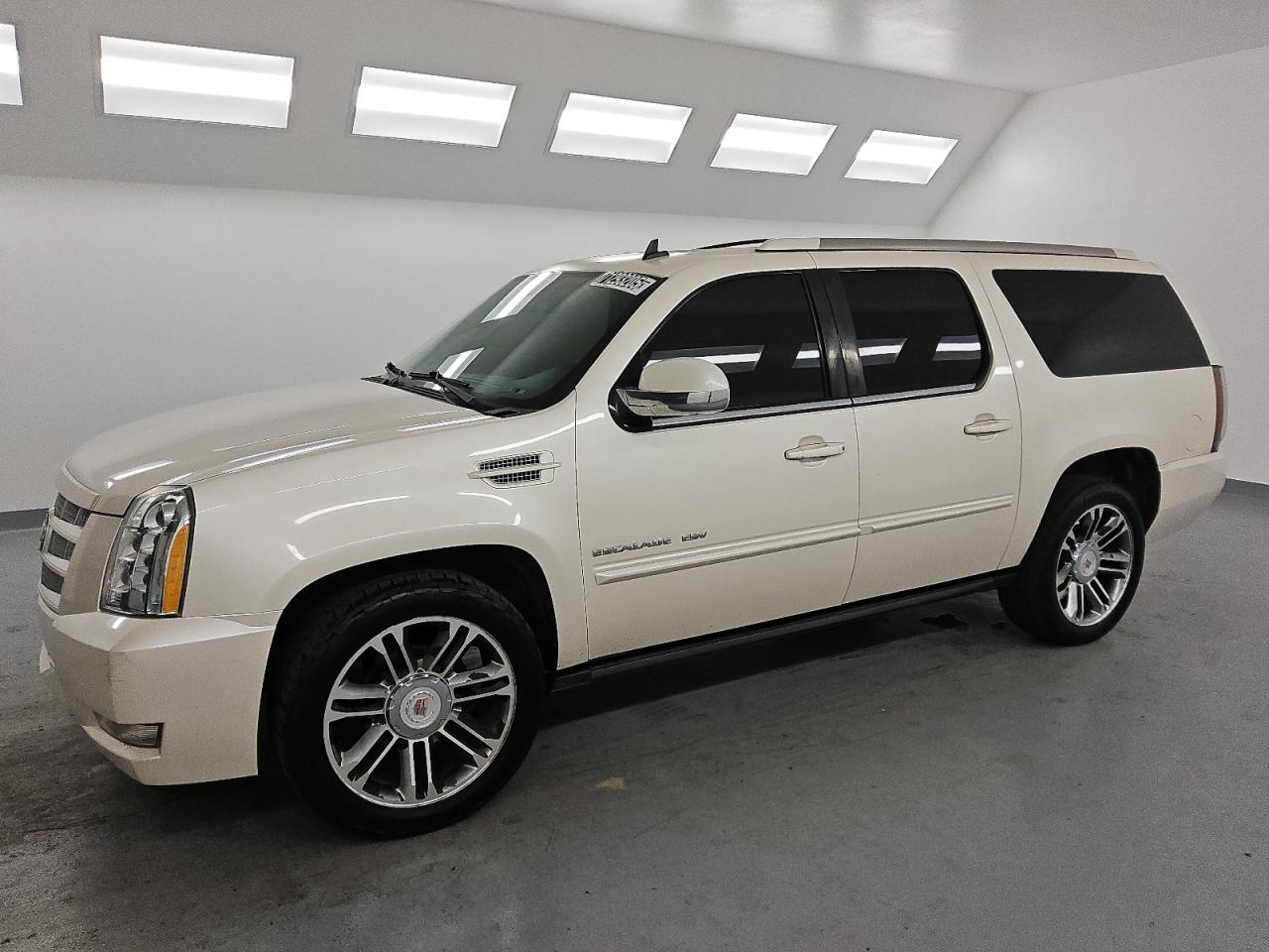 CADILLAC ESCALADE ESV PREMIUM