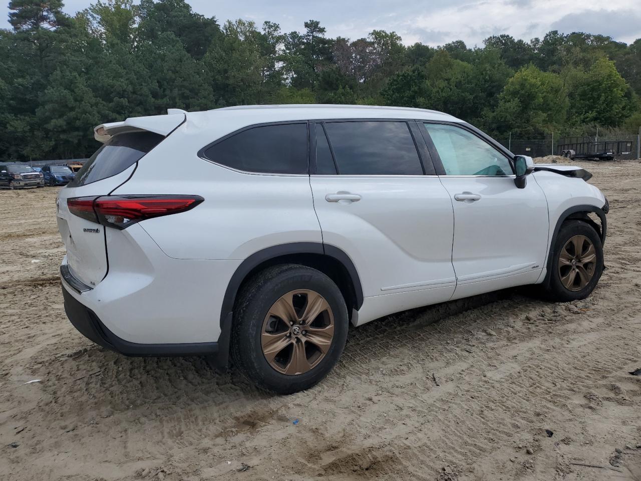 TOYOTA HIGHLANDER HYBRID XLE