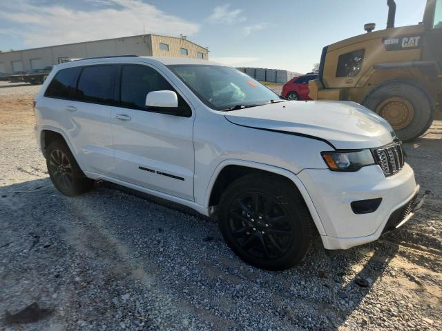 2018 JEEP GRAND CHER - 1C4RJEAG0JC110009