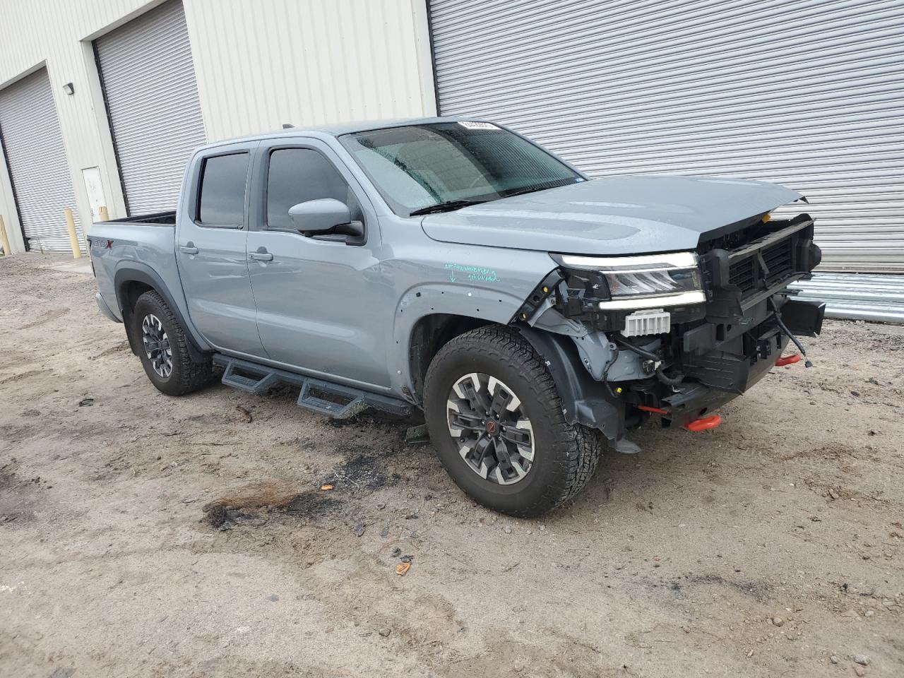 NISSAN FRONTIER S