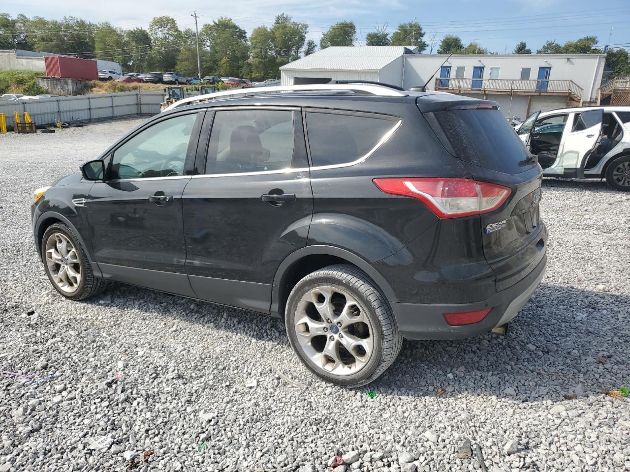 FORD ESCAPE TITANIUM