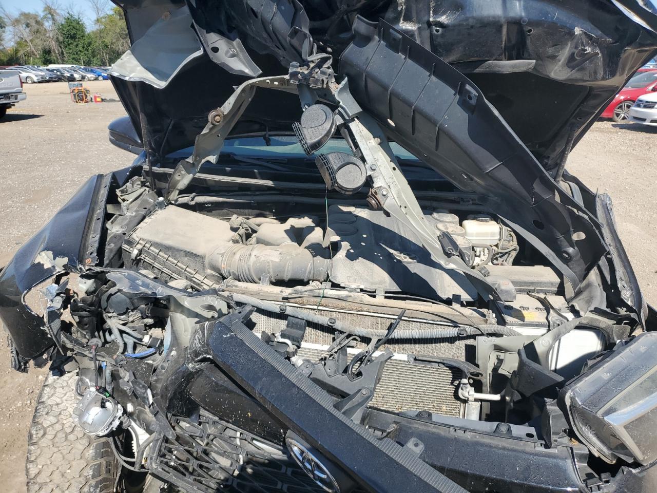 TOYOTA 4RUNNER SR5/SR5 PREMIUM