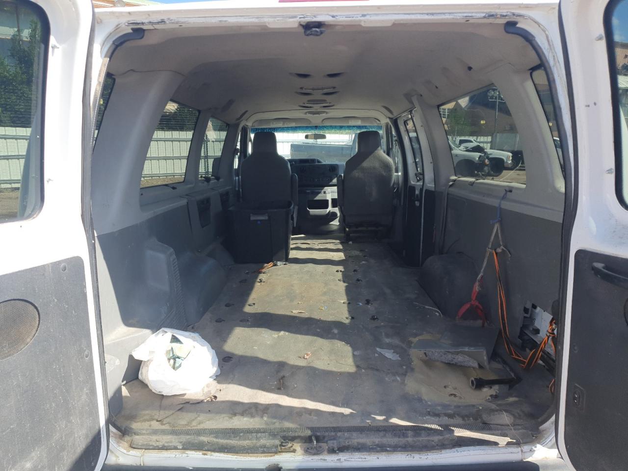 FORD ECONOLINE E350 SUPER DUTY WAGON