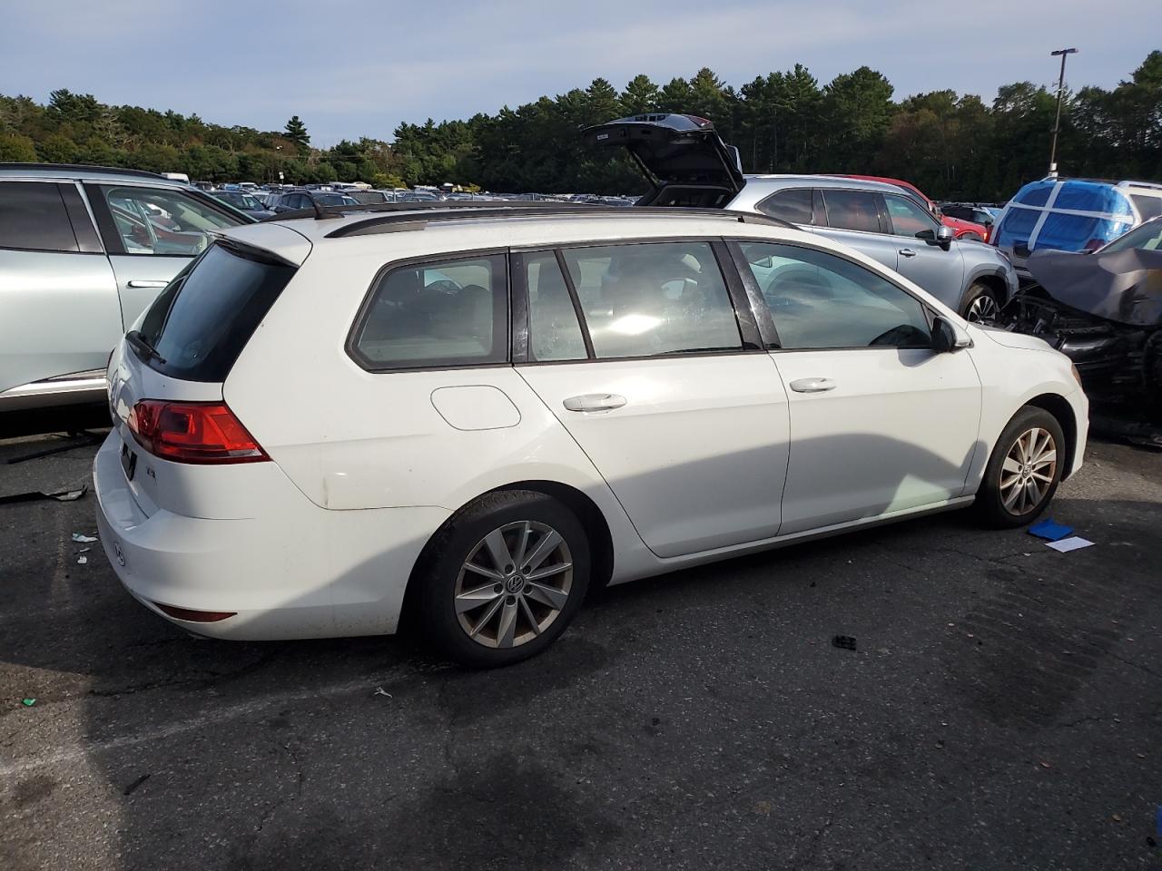 VOLKSWAGEN GOLF SPORTSVAN S