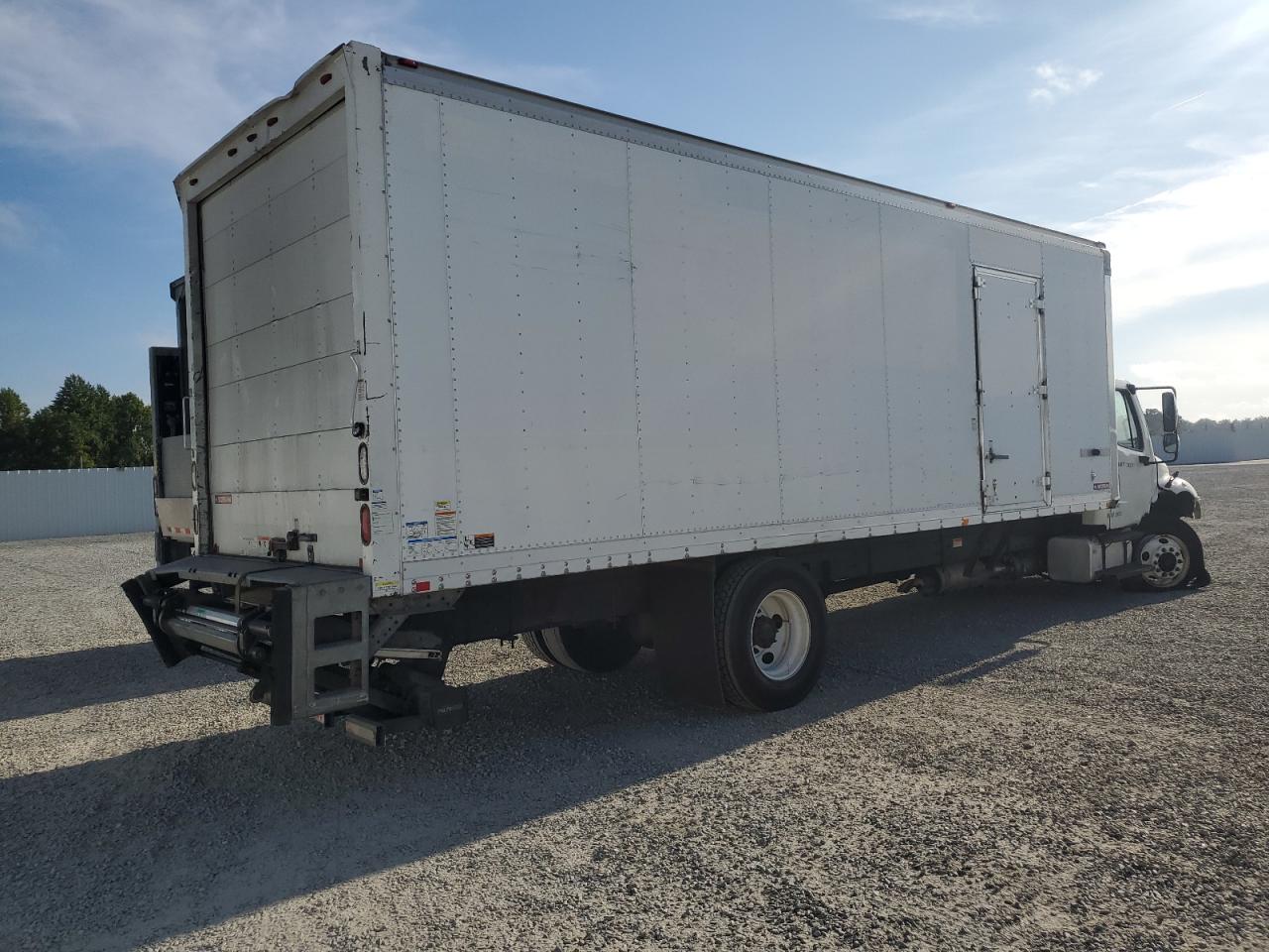 Lot #3280557328 2015 FREIGHTLINER M2 106 MED