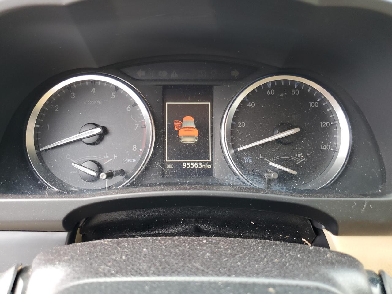 TOYOTA HIGHLANDER SE