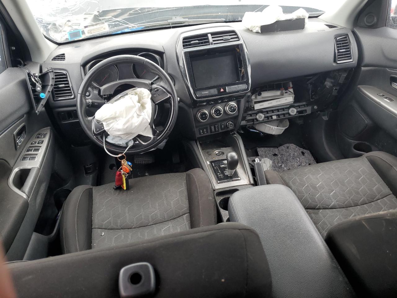 MITSUBISHI OUTLANDER ES