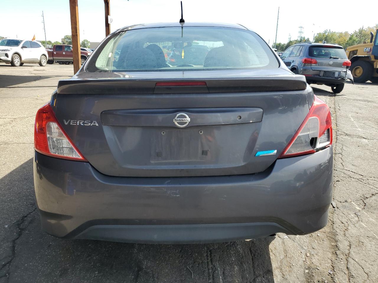 NISSAN VERSA S