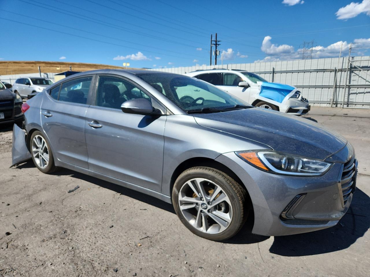 HYUNDAI ELANTRA SE