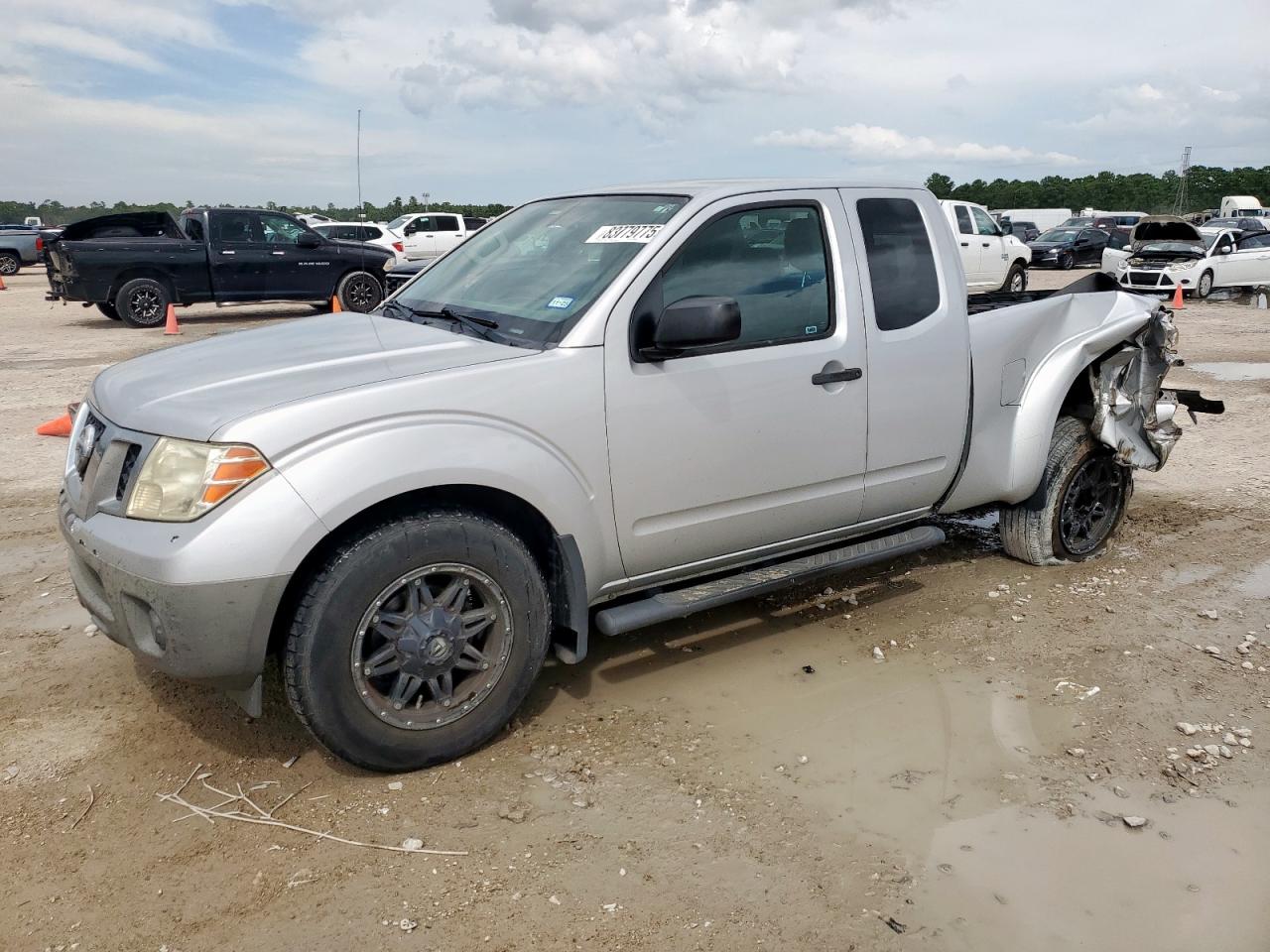 NISSAN FRONTIER S