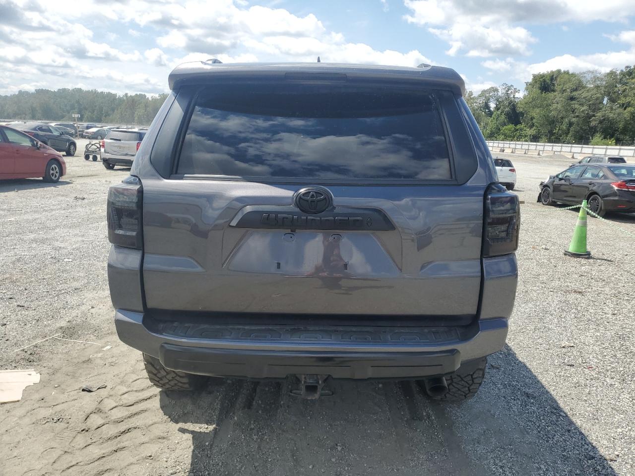 TOYOTA 4RUNNER SE