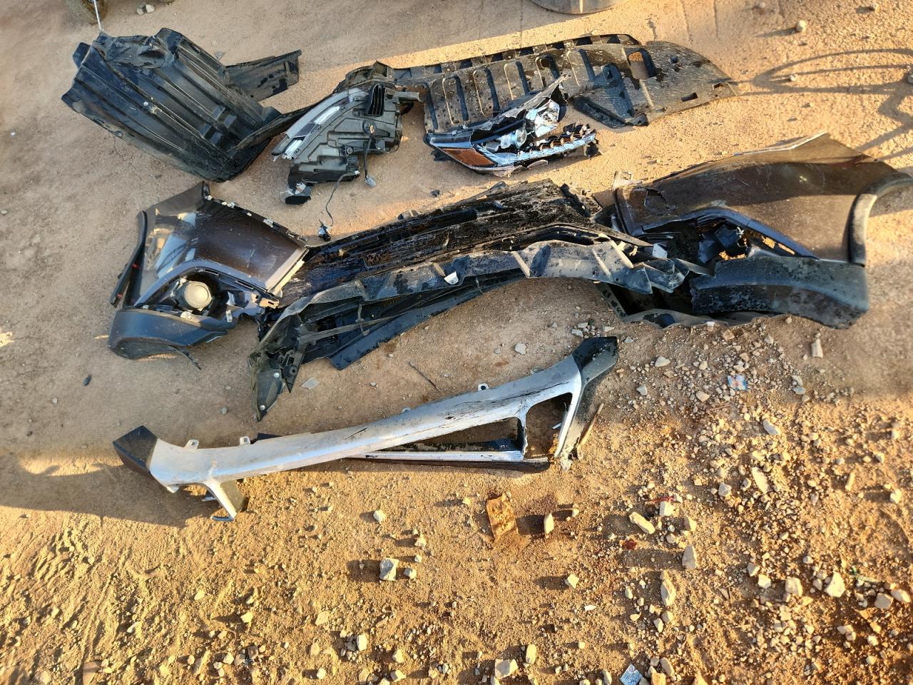 MITSUBISHI OUTLANDER ES