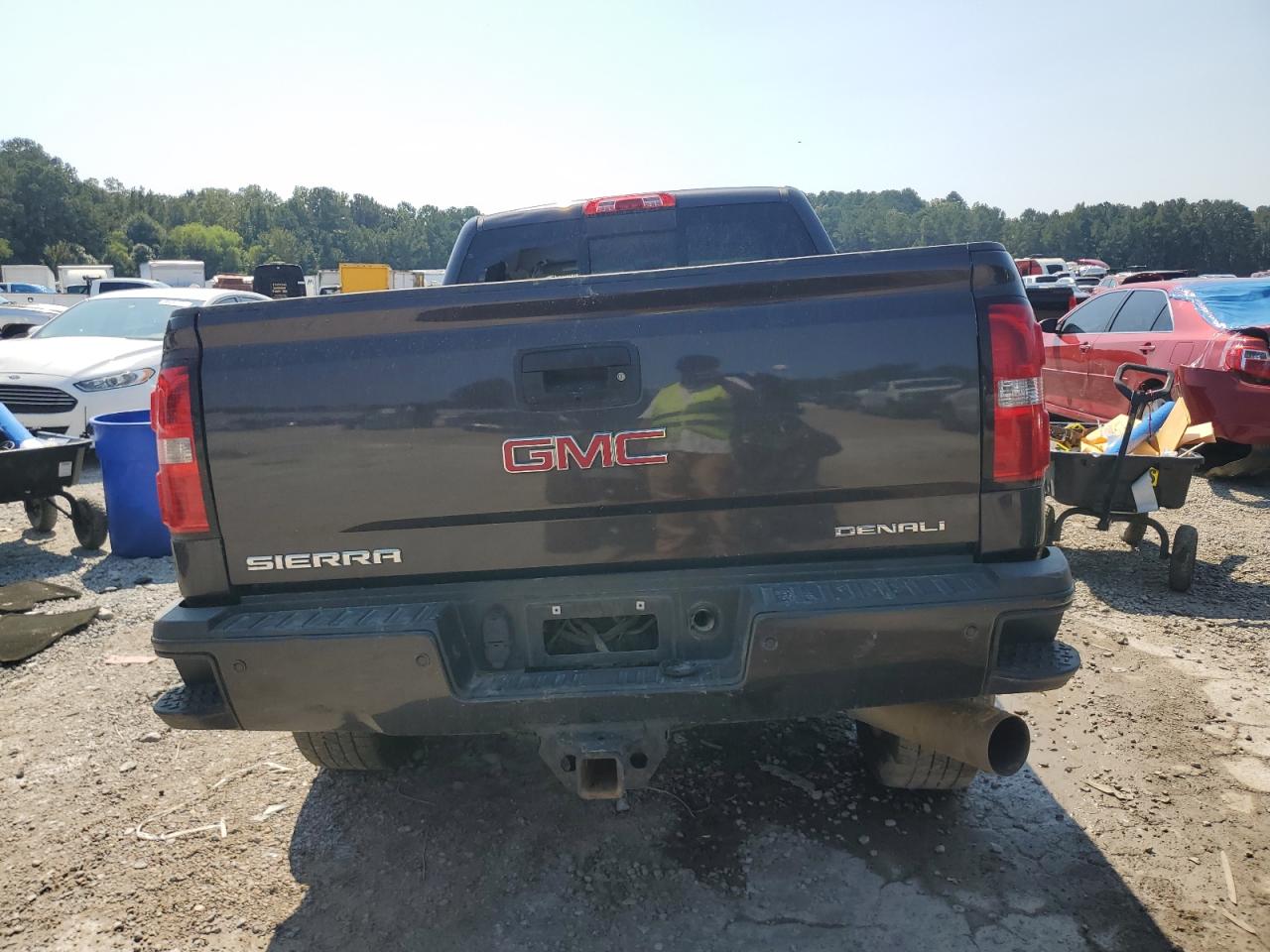 GMC SIERRA K2500 DENALI