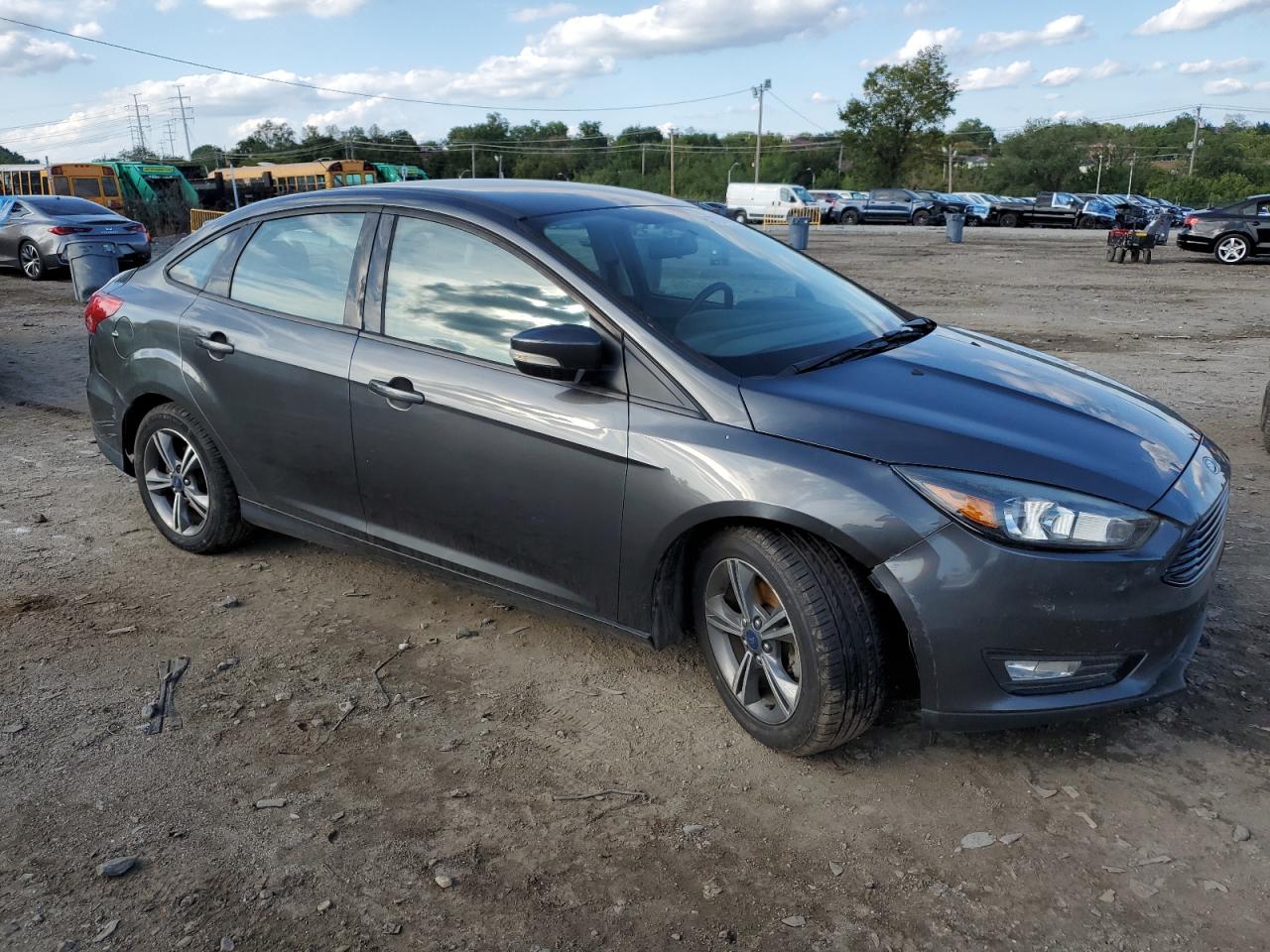 Lot #3305267335 2017 FORD FOCUS SE