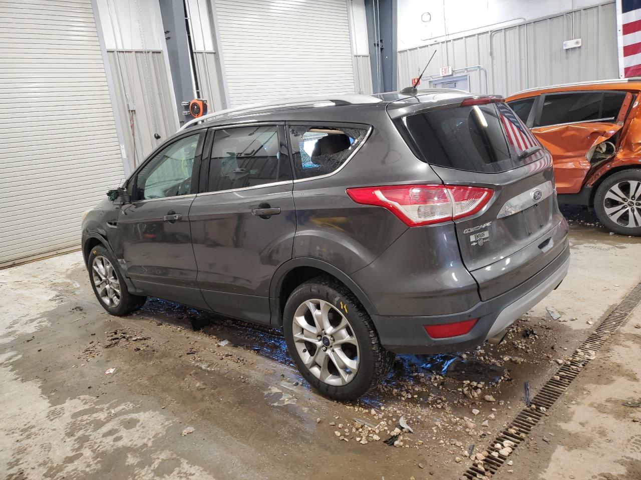 FORD ESCAPE TITANIUM