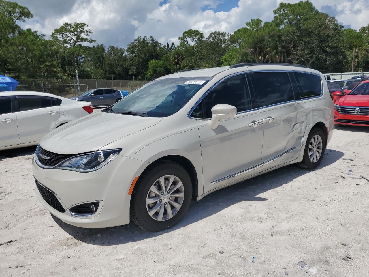 CHRYSLER PACIFICA TOURING L