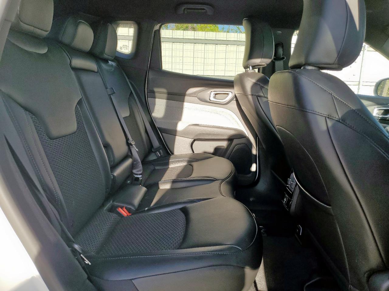 JEEP COMPASS LATITUDE