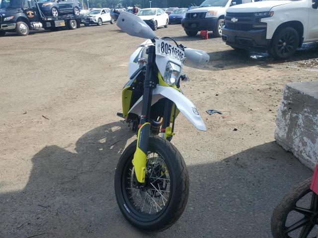 2022 HUSQVARNA SUPERMOTO 701 - VBKUSV402NM736312