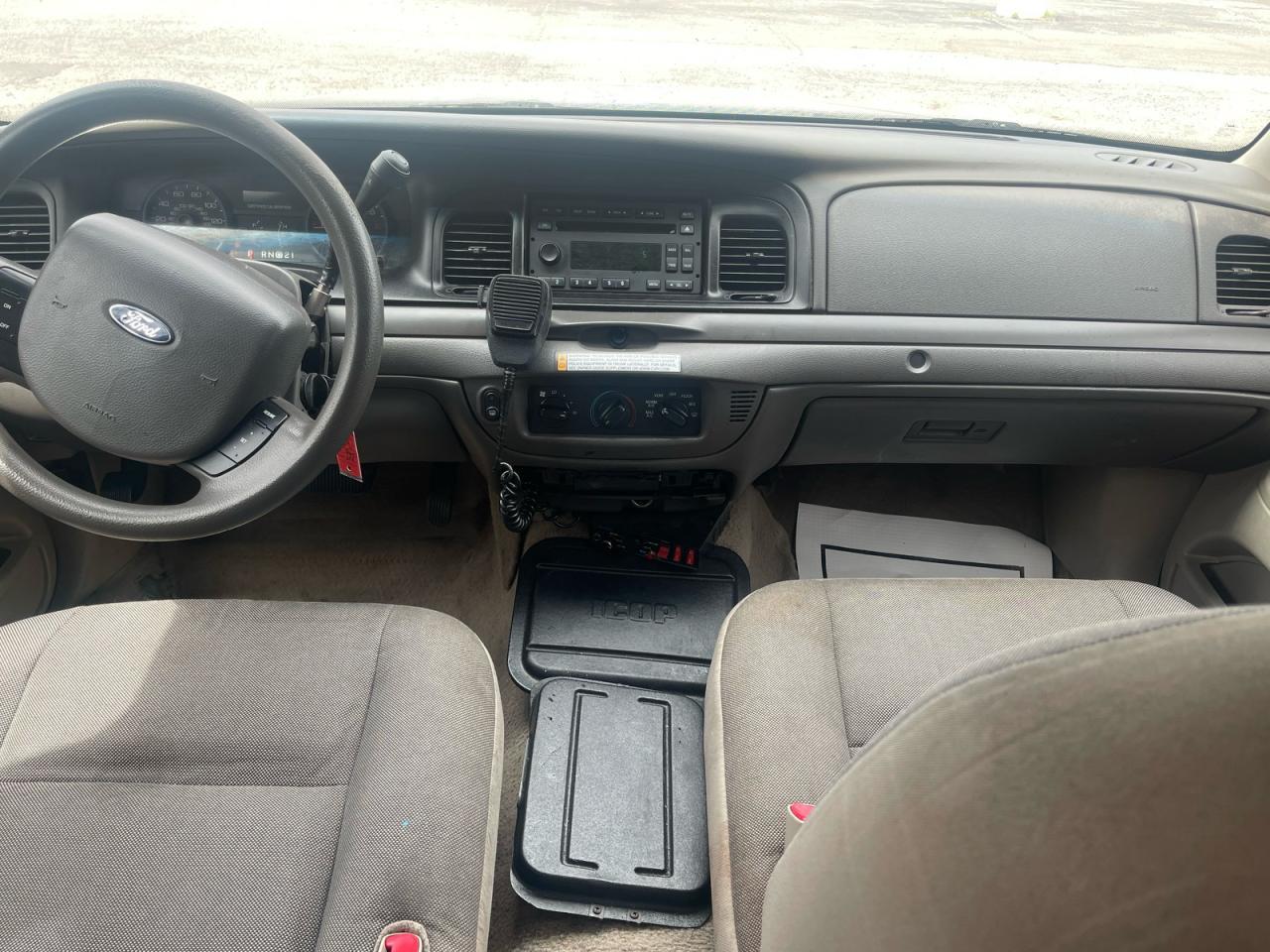 FORD CROWN VICTORIA POLICE INTERCEPTOR