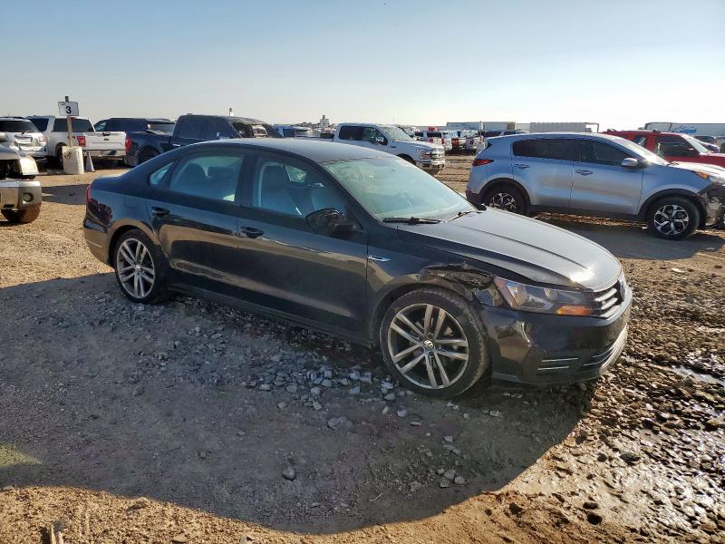 2018 VOLKSWAGEN PASSAT S 1VWAA7A37JC033920