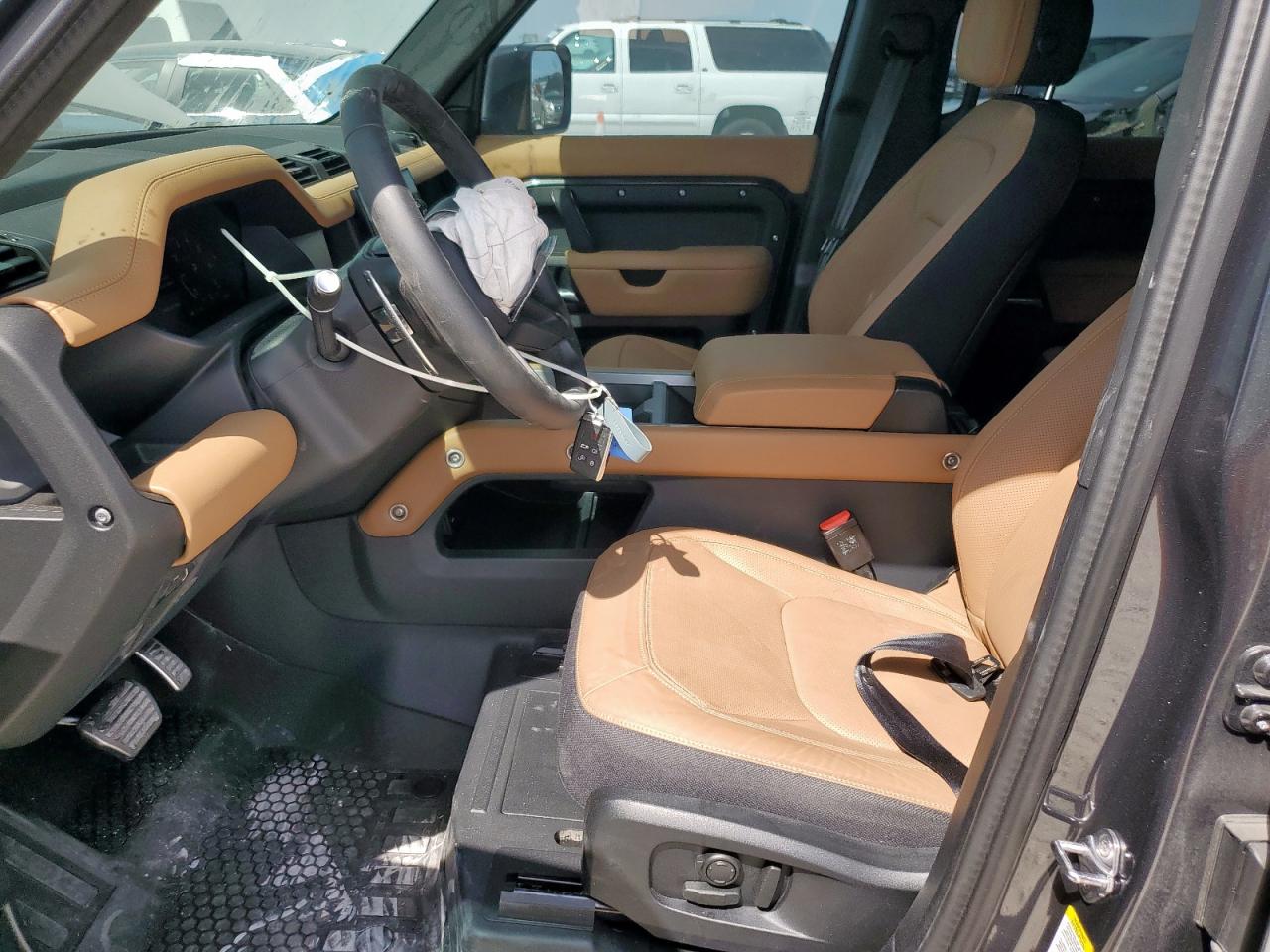 LAND ROVER DEFENDER 110