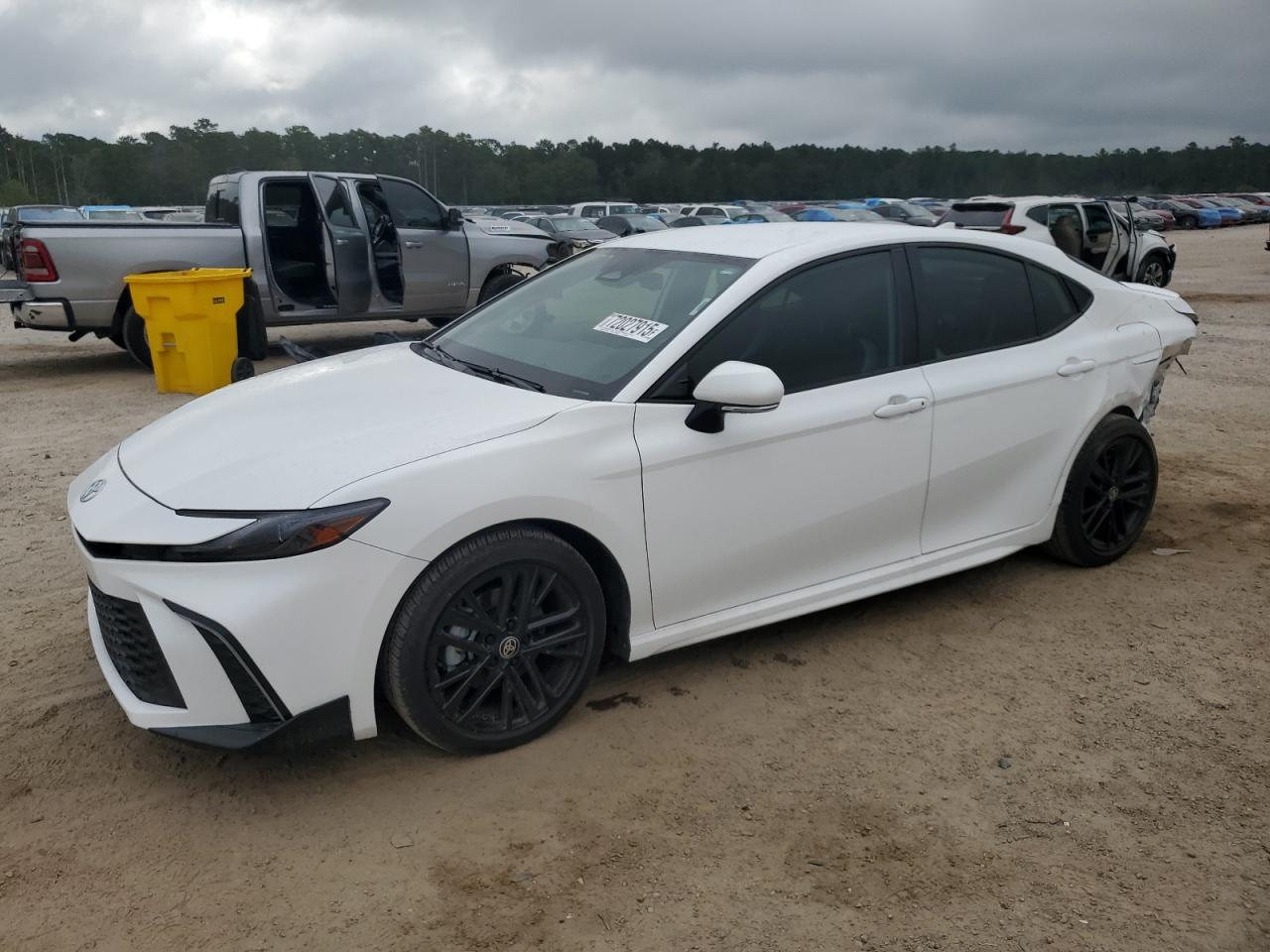 TOYOTA CAMRY XSE