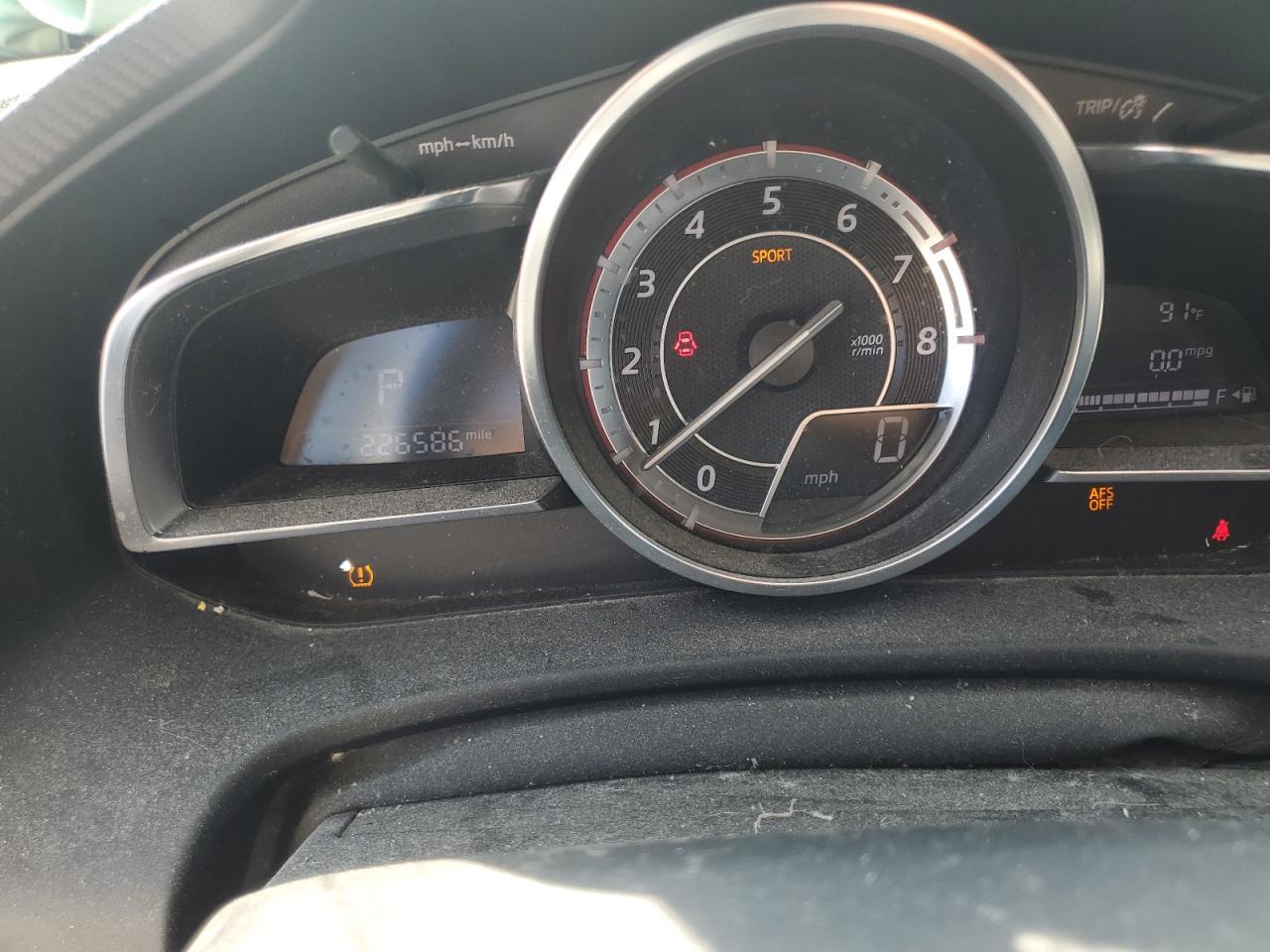 MAZDA 3 GRAND TOURING