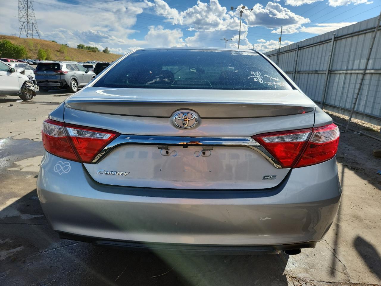 TOYOTA CAMRY LE
